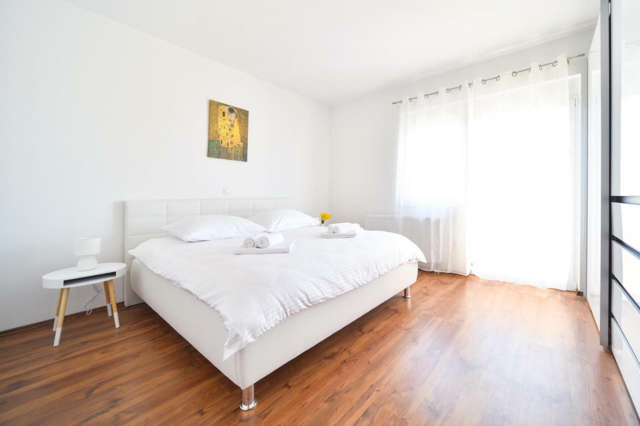 Apartman Space Ražanac 外观 照片