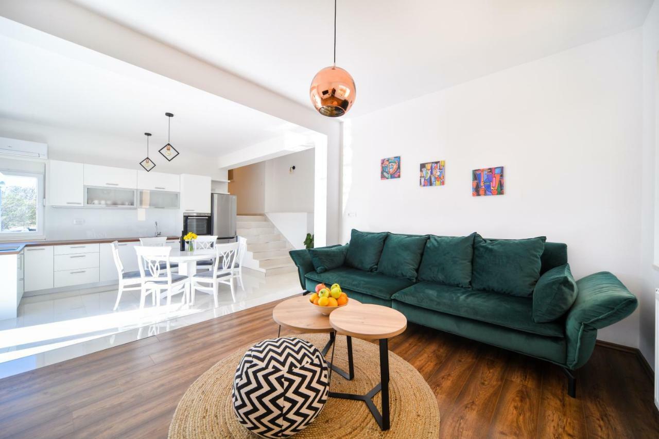 Apartman Space Ražanac 外观 照片